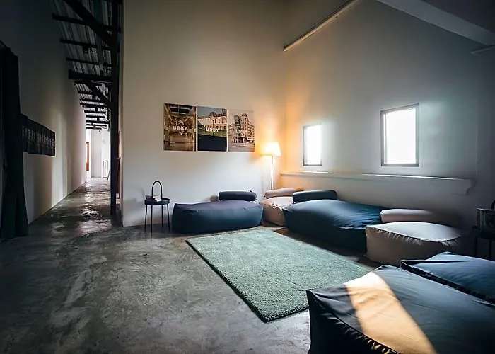 어비 호스텔